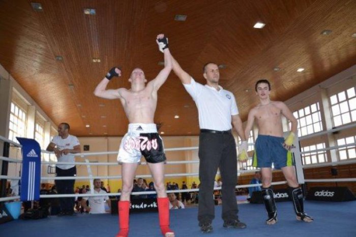 Ilustračný obrázok k článku Nádejný slovenský kickboxerista Štefan Mamrilla (17): V kickboxe sa nedá podvádzať