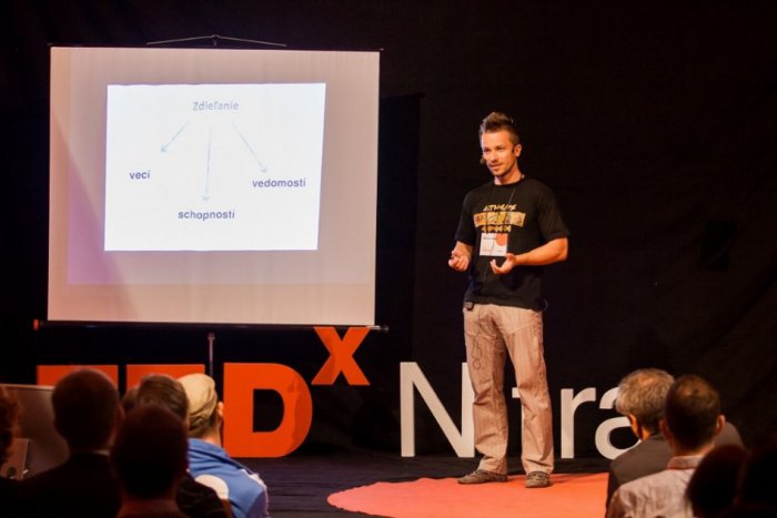 Ilustračný obrázok k článku ROZHOVOR: Marián Repáň z TEDxNitra – požičaj a požičajú ti