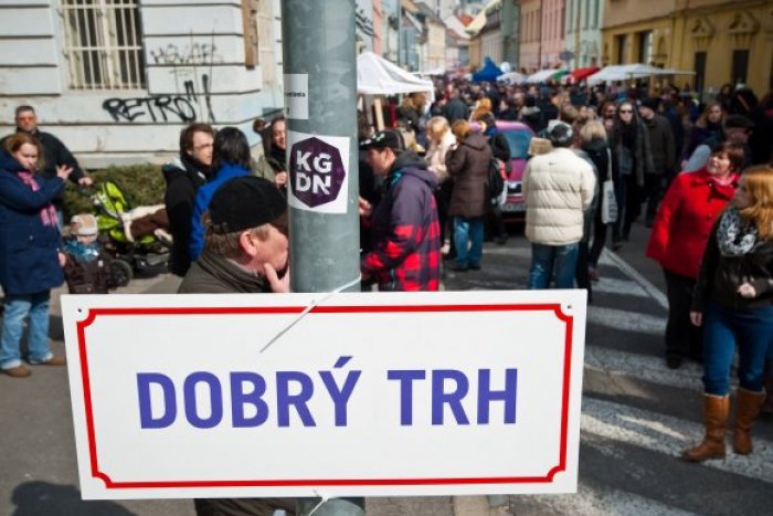 Ilustračný obrázok k článku Obrazom: Dobrý trh voňal kulinárskymi špecialitami, aj tento rok prilákal množstvo ľudí