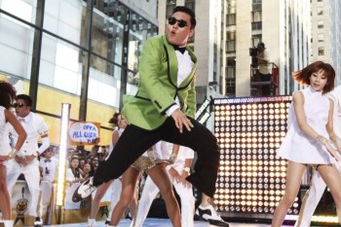 Ilustračný obrázok k článku Vypočujte si ako prví novú pieseň od rappera PSY: Porazí Gentleman svetový hit Gangnam Style?