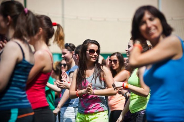 Ilustračný obrázok k článku Obrazom: V Bratislave vznikol dievčenský rekord v tancovaní