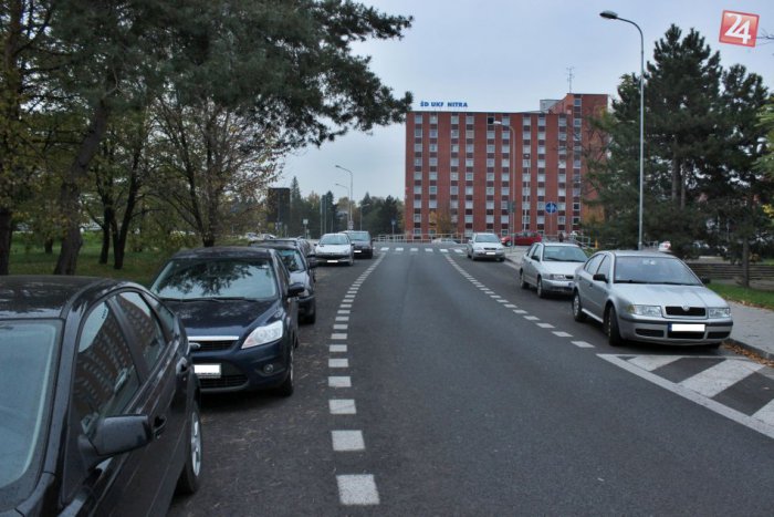Ilustračný obrázok k článku Parkovanie pre študentov UKF: Univerzita zaviedla parkovacie karty!