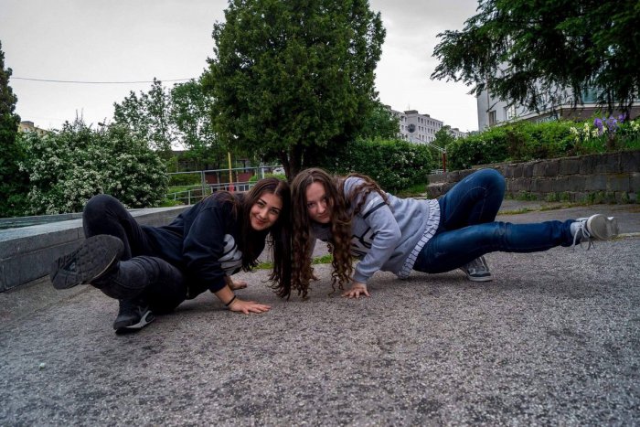 Ilustračný obrázok k článku Považskobystričanky Adriana (18) a Mária (15) sú najlepšie na Slovensku: Čaká ich veľká premiéra na ME