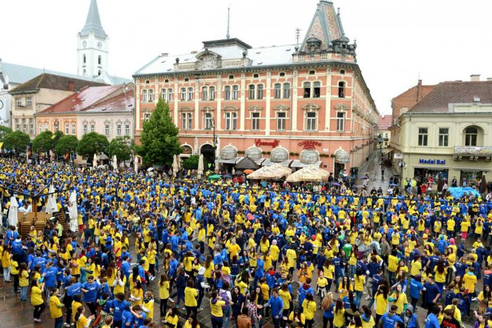 Ilustračný obrázok k článku Košičania chcú prekonať vlastný rekord: Tisíce ľudí zatancujú na Hlavnej štvorylku