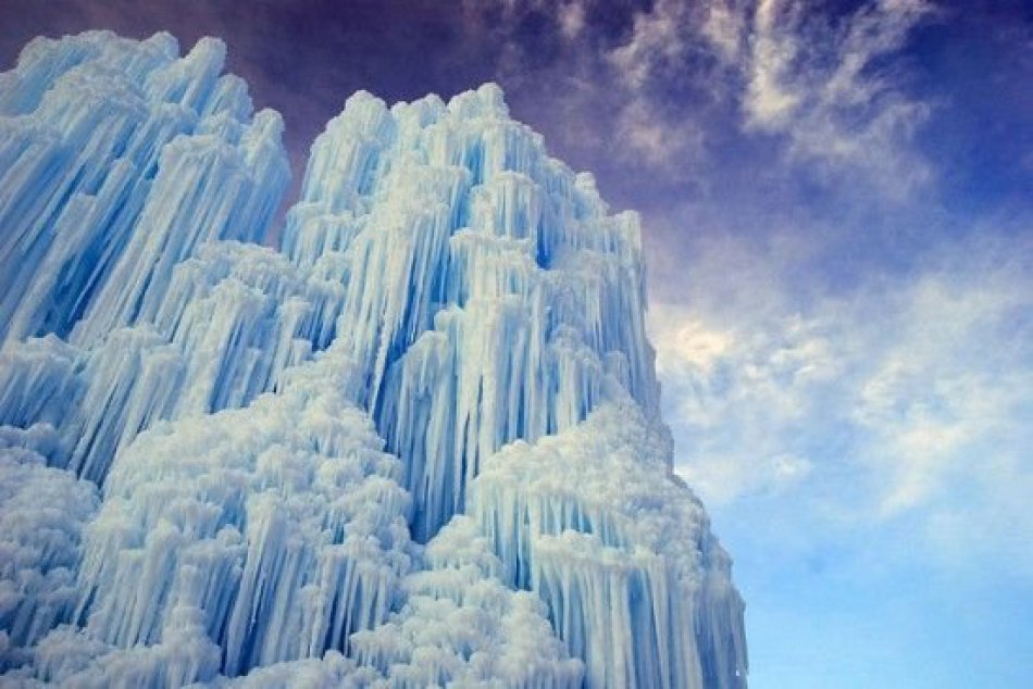Pozrite si nezvyčajné ľadové hrady, ktoré vytvorili umelci